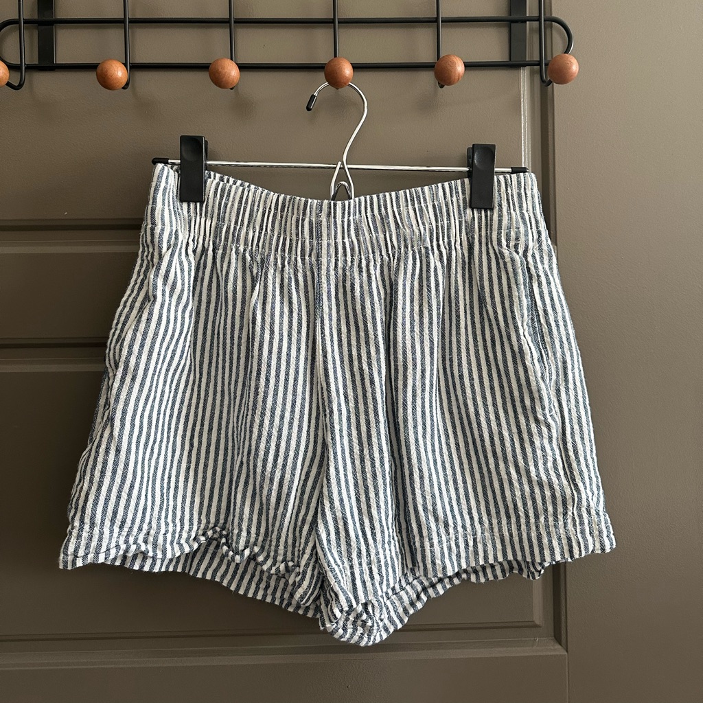 Women’s High-Waisted Linen Blend Shorts